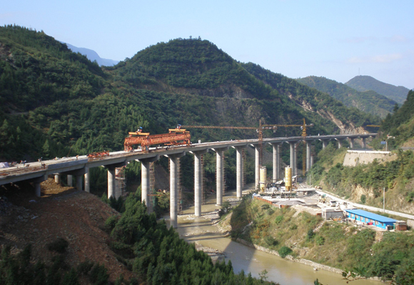 16、陜西省寧強(qiáng)至棋盤關(guān)高速公路